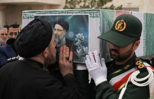 I lunghi funerali di Raisi: oggi quarta tappa con il feretro trasferito da Teheran a Birjand