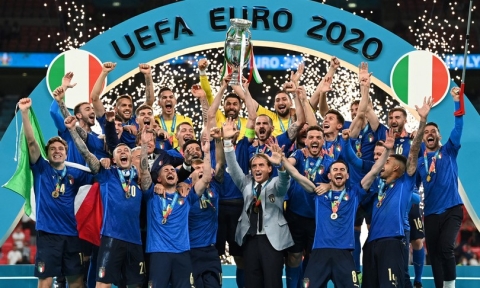 Euro 2020: l’Italia sul tetto d’Europa. Battuta l’Inghilterra 3-2. Campioni dopo 53 anni