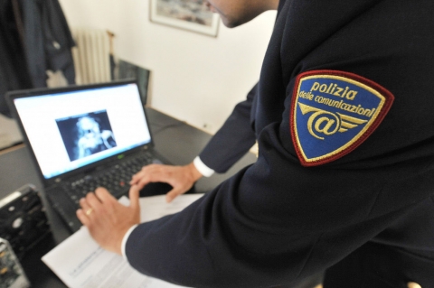 Trading online: la Polizia Postale oscura 7 siti privi di autorizzazioni e false operazioni