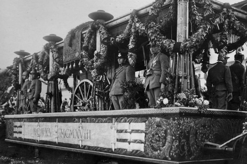 Celebrazioni: i 100 anni del Milite Ignoto. Il viaggio in treno di quella salma da Aquileia al Vittoriano