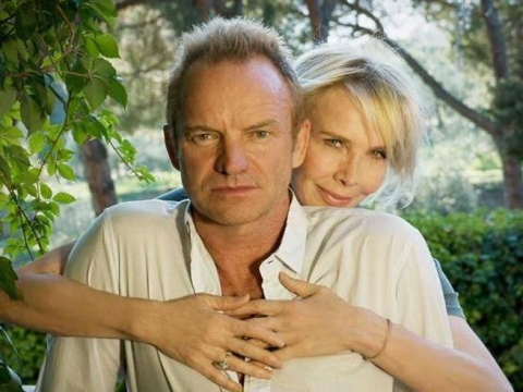 I 70 anni di Sting festeggiati tra musica, Sangiovese del Pelagio e sesso tantrico