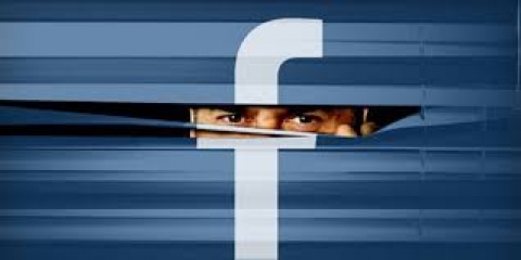 Facebook: l'Antitrust torna a multare il social in Irlanda che raccoglie i dati senza informare gli utenti