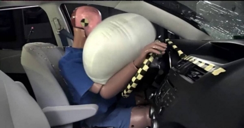 Auto: indagine della National Highway Traffic Safety Usa su probabili difetti di airbag installati su molti marchi di vetture