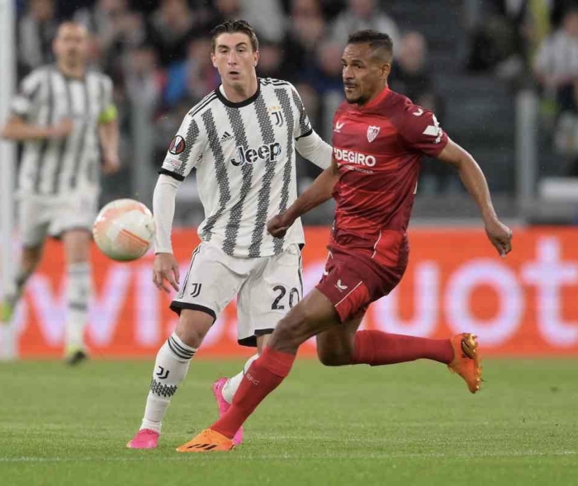 Europa League: la Juventus riaggancia a tempo scaduto il Siviglia e chiude con un pareggio (1-1)