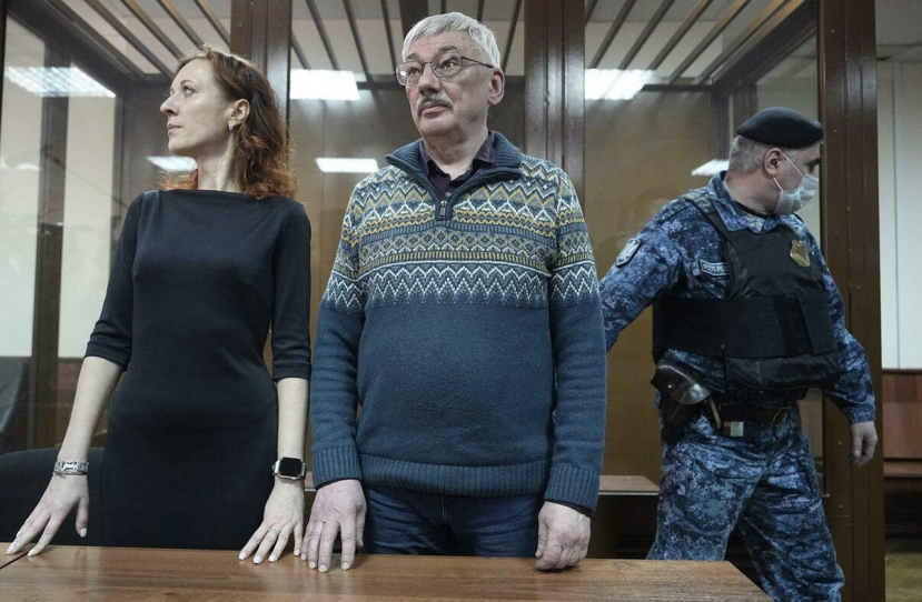 Mosca, condannato a 30 mesi di carcere il dissidente Oleg Orlov per le sue frasi contro il Cremlino