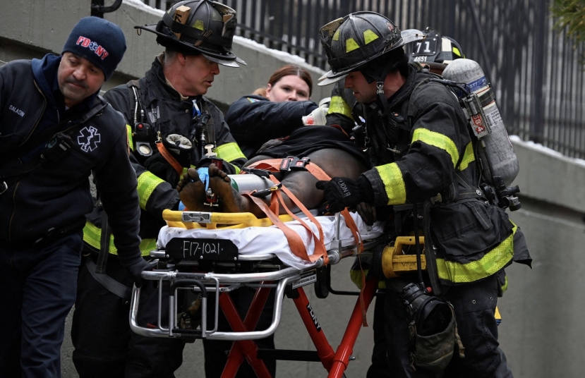 New York: 19 morti e 63 feriti in un incendio nel Bronx. Adams: “Una situazione tremenda”