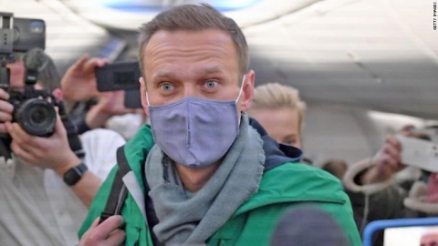 Navalny: "Non ho nessuna intenzione di suicidarmi". Domani manifestazione in piazza a Mosca