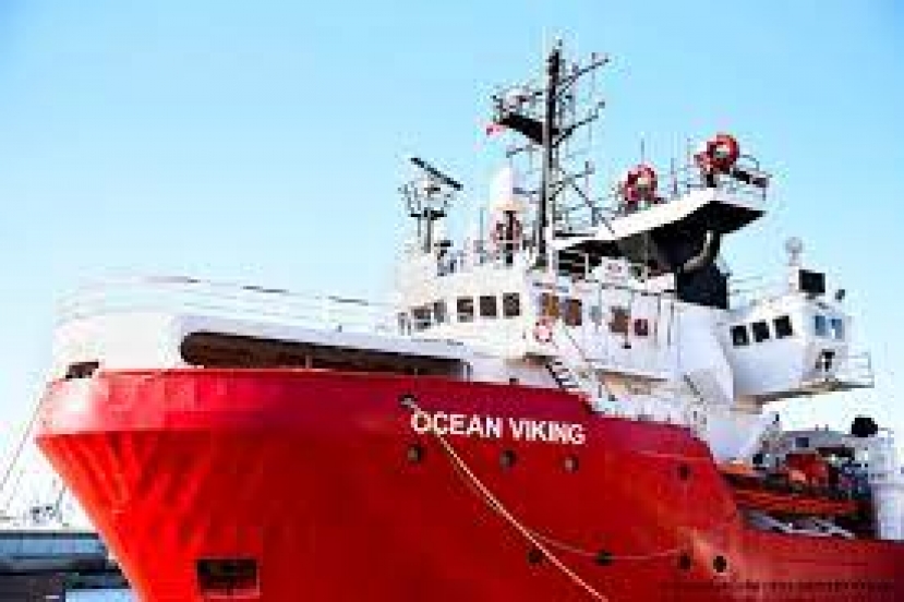 Trapani: irregolarità tecniche rilevate dalla GdF fermano in porto la nave Ong Ocean Viking