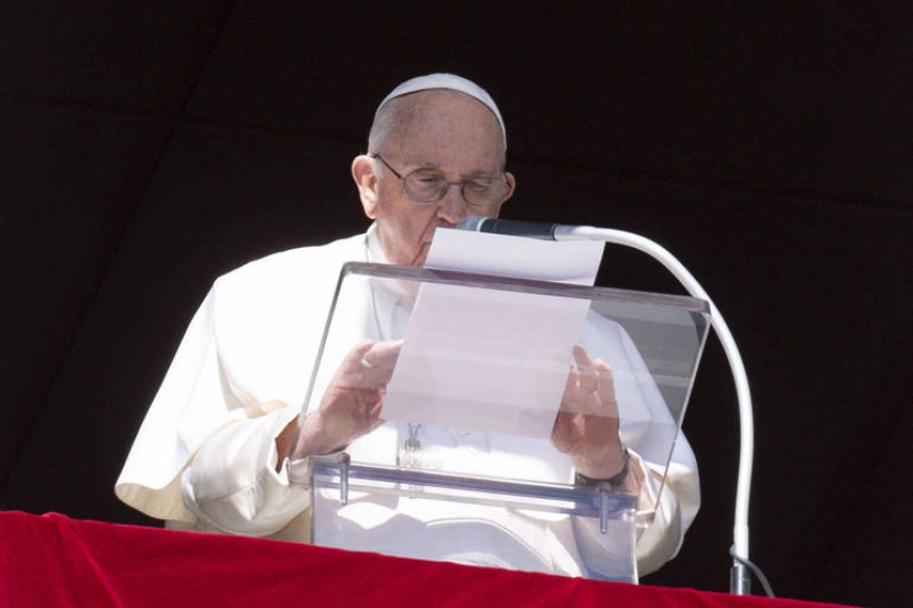 Angelus Papa Francesco: “Attenzione al morbo che ci rende insensibili all’amore e alla compassione”