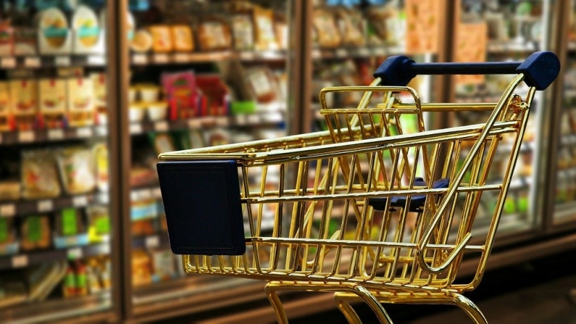 Istat: i rincari degli alimentari fanno saltare i budget delle famiglie a basso reddito. Inflazione al 2,7%