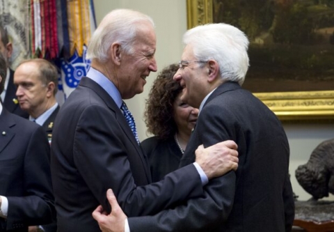 L’incontro di Biden con Mattarella al Quirinale recuperando il ritardo accumulato in Vaticano