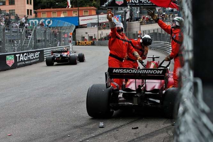 F1: la Ferrari di Leclerc non riesce a partire al Gp di Montecarlo per un problema al semiasse