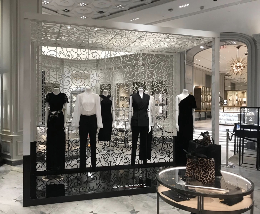 New York: furto con martello da 50 mila dollari nello store di Givenchy a Manhattan