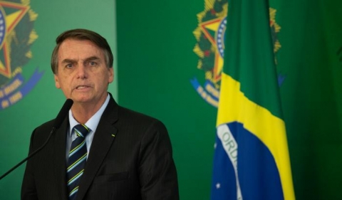 Covid in Brasile: una Commissione d'inchiesta accusa Bolsonaro per crimini legati alla pandemia