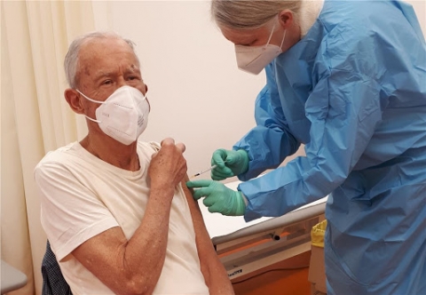 Campagna vaccinazioni: over 80, con doppia dose somministrata solo a Trento, Bolzano e Basilicata