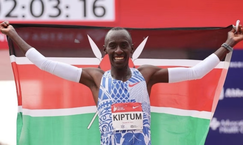 Kenia: morti in un incidente stradale il recordman di maratona Kiptum e il suo allenatore