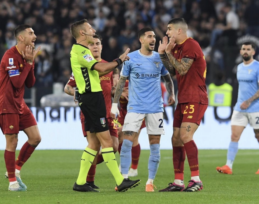 Serie A: il derby capitolino tra Roma e Lazio finisce senza reti e senza emozioni