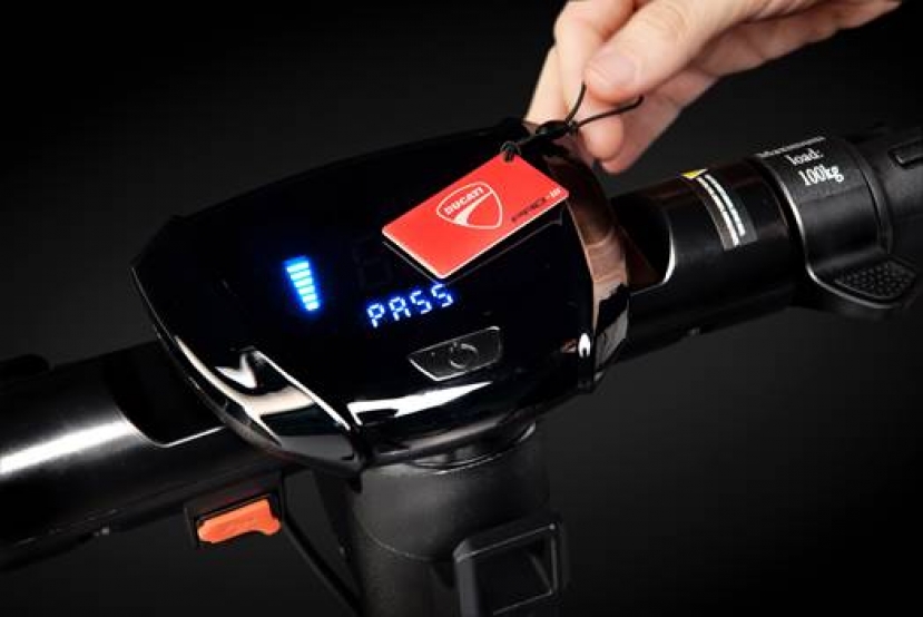 E-mobility: arriva sul mercato il monopattino Ducati PRO-III a prova di furto con la tecnologia NFC