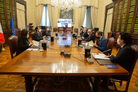 A Montecitorio la maggioranza scrive il contratto di governo. Domani Fico torna da Mattarella