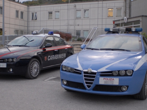 Catanzaro: operazione antidroga di Polizia e Carabinieri. Ventuno gli arresti anche per porto abusivo di armi
