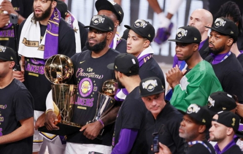 Basket: i Los Angeles Lakers vincono il loro 17° titolo Nba. Un successo dedicato a Kobe Bryant