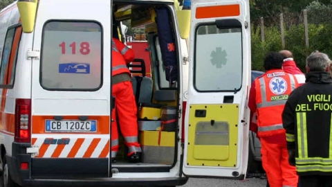 Emergenza sanitaria: l'allarme del 118 in Campania. Autoambulanze senza personale medico