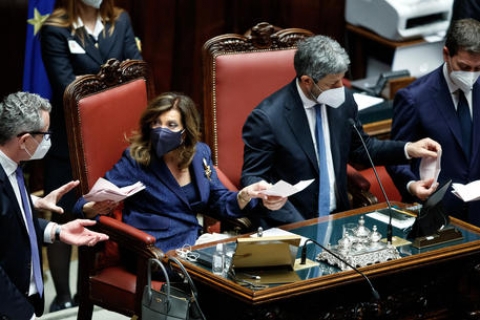 Quirinale: la sesta votazione boccia la candidatura di Casellati tra astensioni e schede bianche ma spinge Mattarella