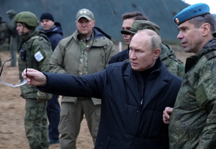 Ucraina: visita di Putin alla base militare di Kherson per ascoltare opinioni dei militari sul conflitto