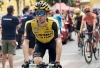 Giro d'Italia con positivi al tampone. I corridori Kruijswijk e Matthews e 6 persone dello staff contagiate