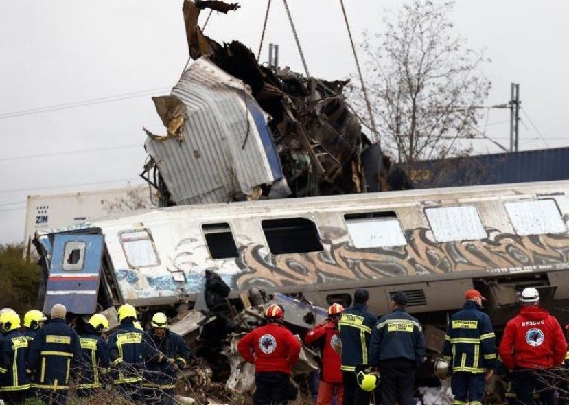 Grecia: arrestato il capostazione di Larissa per lo scontro di due treni. 36 le vittime