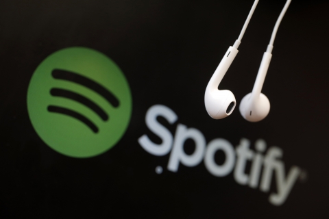 Spotify contro Apple e l'UE apre una procedura nei confronti della "mela" per posizione dominante nel mercato musicale