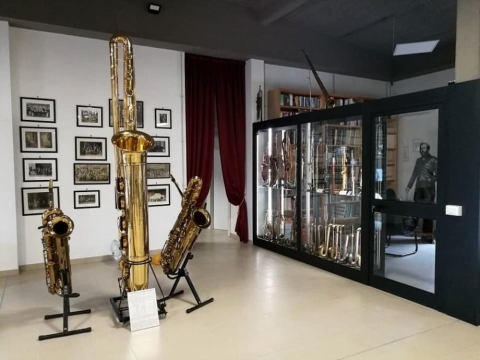 Il Museo del Sassofono di Fiumicino si apre alle visite virtuali per scoprire gli strumenti della storia del jazz