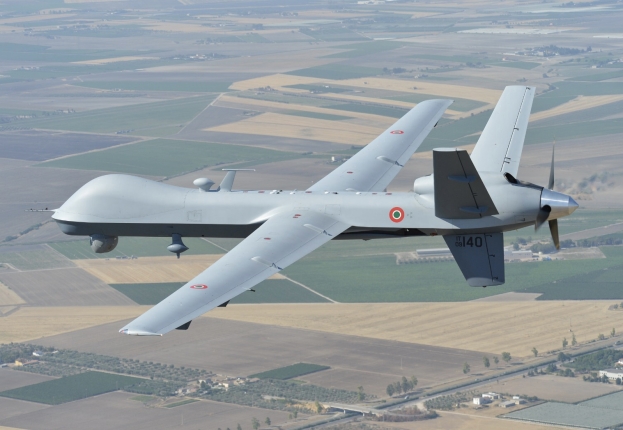 Droni: l’Aeronautica Militare sperimenta primo volo a pilotaggio remoto sulle stesse rotte del traffico aereo