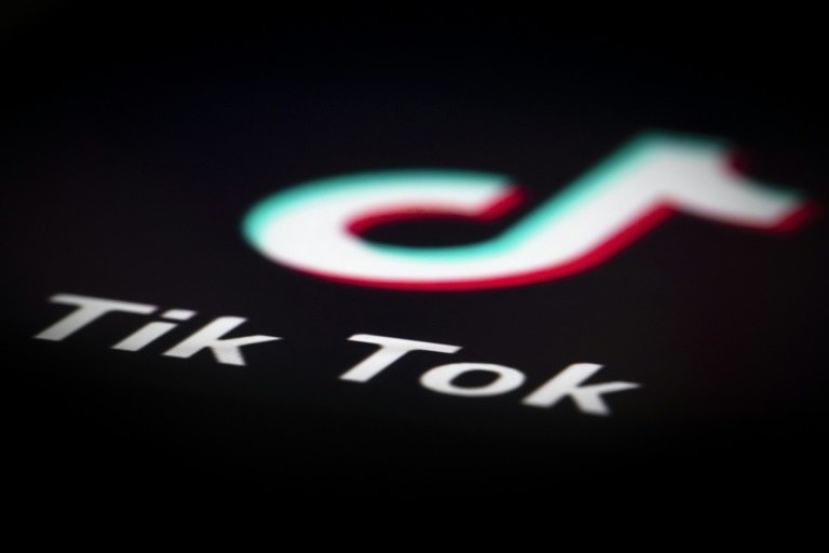 Entertainment: TikTok sale a bordo della Mercedes Class E si spegne quando il veicolo è in movimento