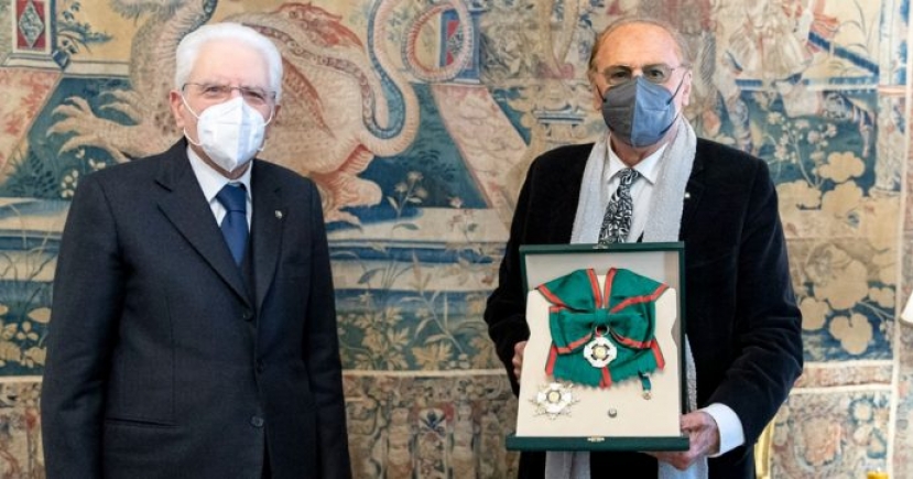 Renzo Arbore nominato Cavaliere di Gran Croce dal Presidente della Repubblica Sergio Mattarella