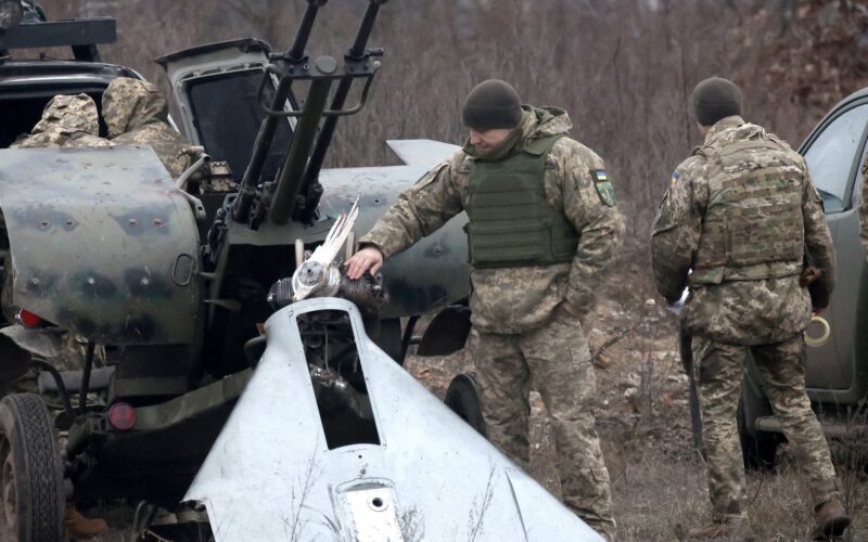 Leningrado: 86 droni ucraini fermati dalla contraerea russa. Bersagliata ancora San Pietroburgo