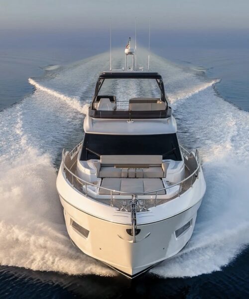 I nuovi trend della nautica. Ferretti Yacht 720, quando gli spazi fanno rima con privacy