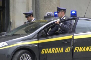 Milano: scoperta dalla GdF una “banca occulta” della criminalità foggiana che operava nel riciclaggio internazionale